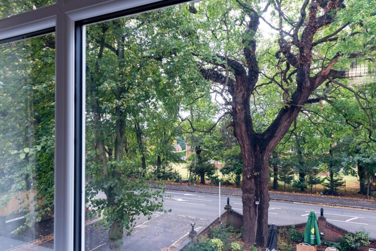 Uno Hotel Heathrow Windsor Slough Bagian luar foto
