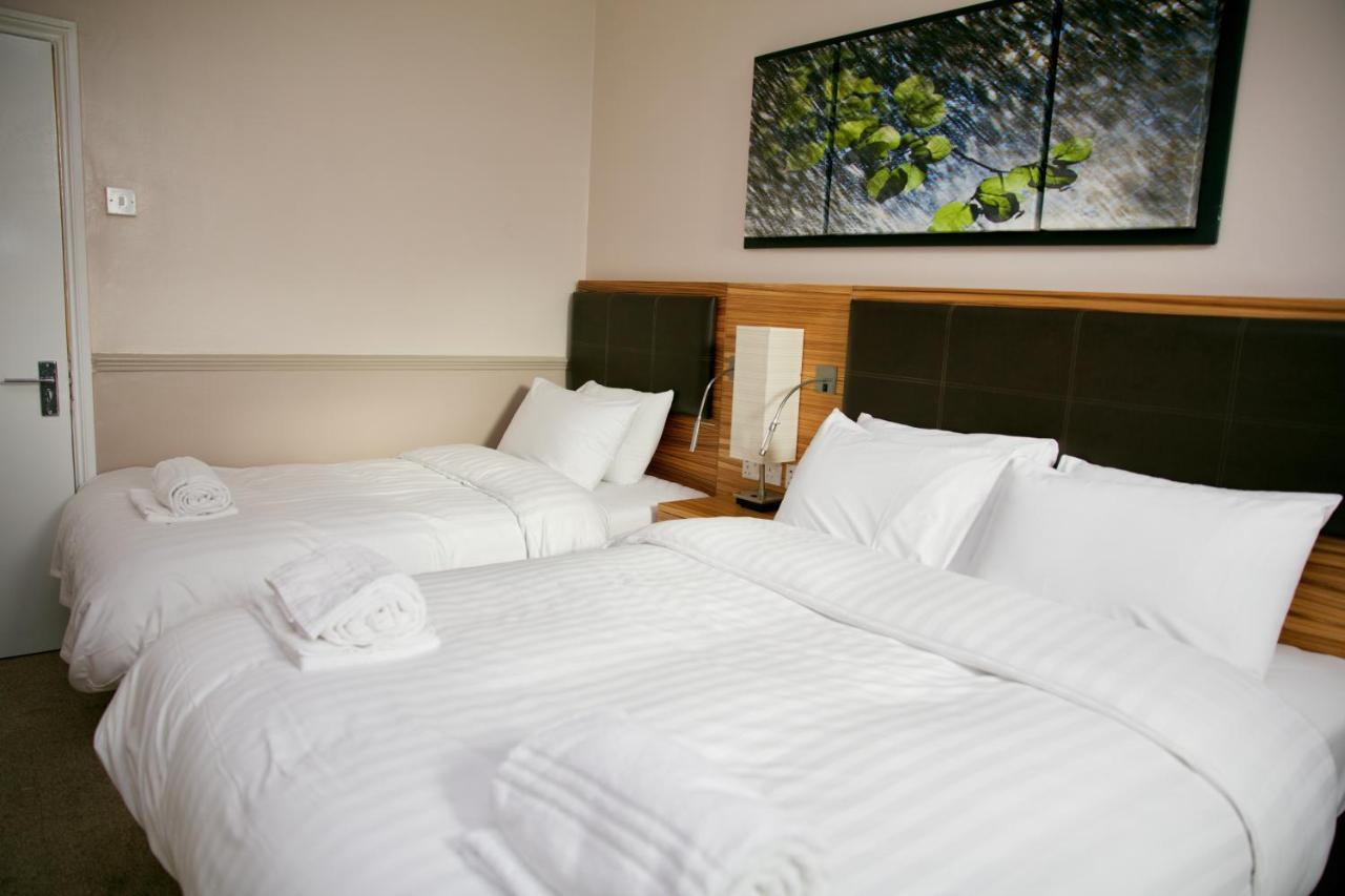 Uno Hotel Heathrow Windsor Slough Bagian luar foto