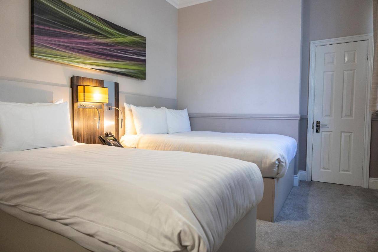 Uno Hotel Heathrow Windsor Slough Bagian luar foto