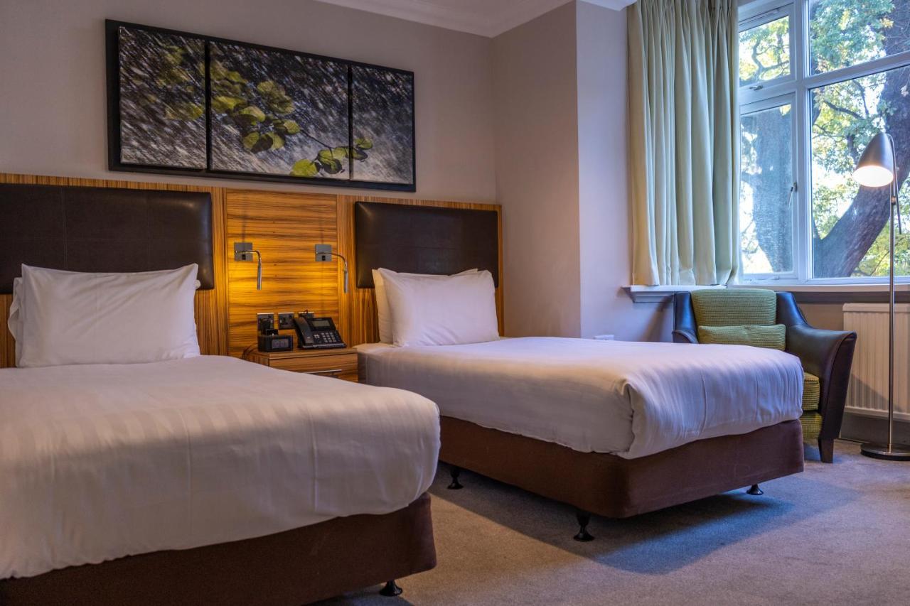 Uno Hotel Heathrow Windsor Slough Bagian luar foto
